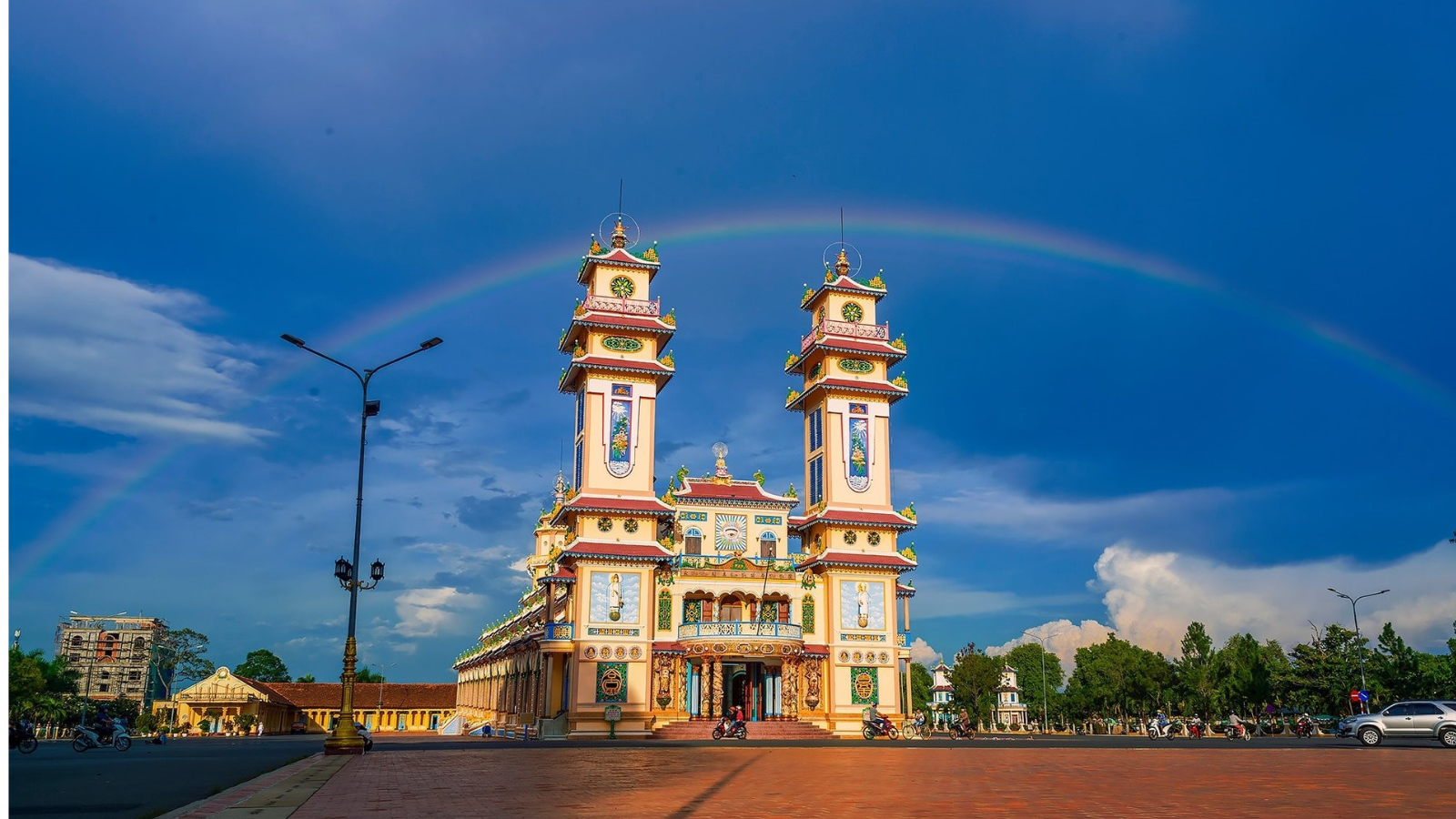 NÚI CẬU – NÚI BÀ ĐEN – CHÙA TÒA THÁNH – CHÙA GÒ KÉN 2 NGÀY 1 ĐÊM