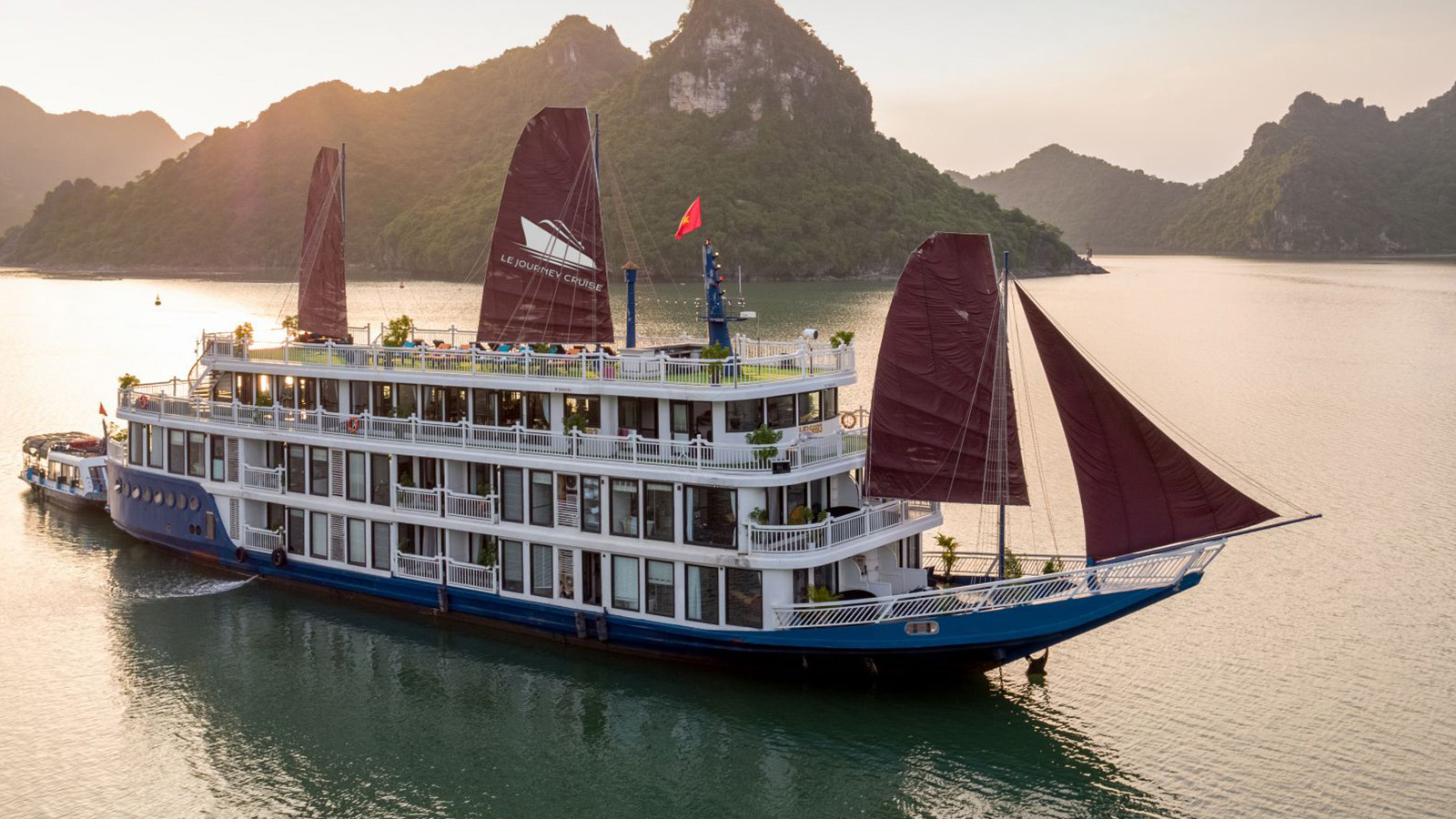 Hà Nội - Du Thuyền Hạ Long Le joney 4 Sao 2 Ngày 1 Đêm