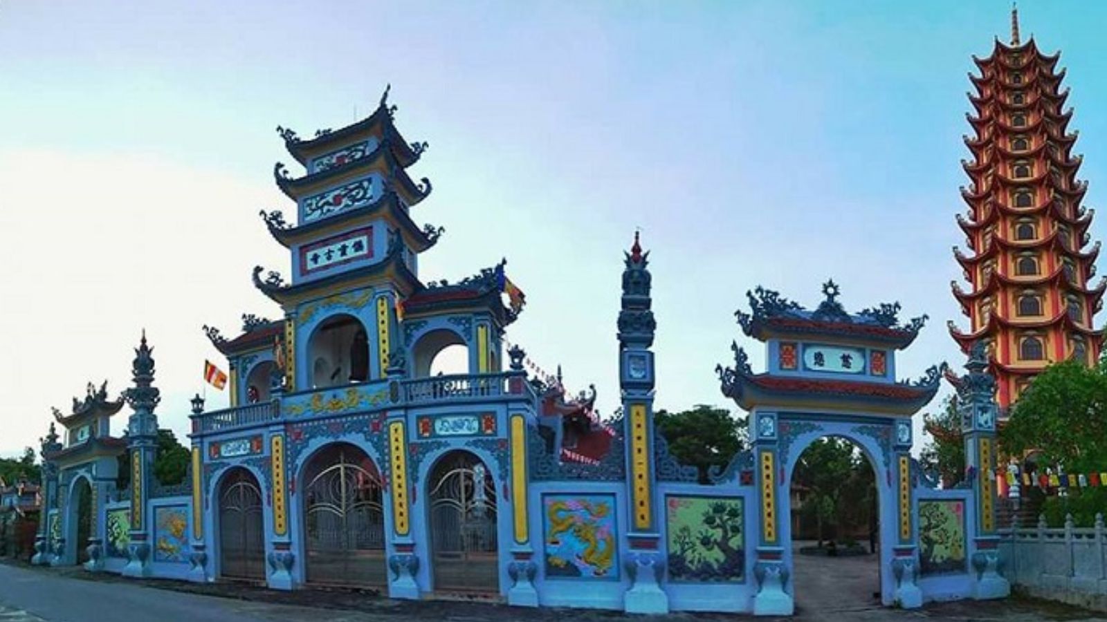 Hà Nội – Đền Trần – Đền Bảo Lộc – Chùa Cổ Lễ – Phủ Dầy – 1 Ngày