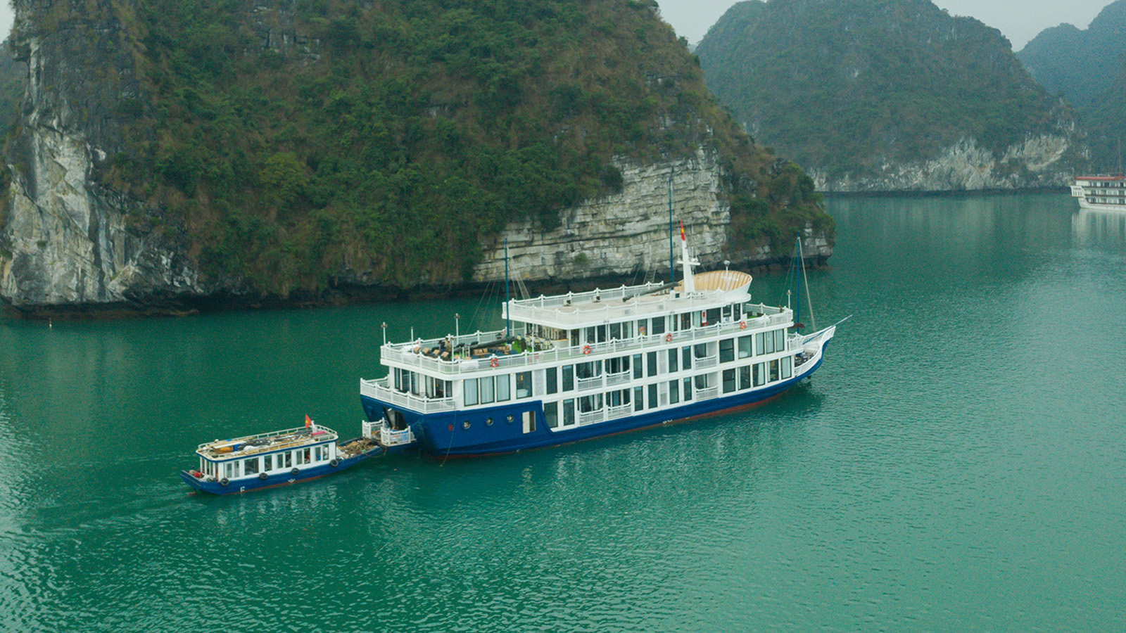 Hà Nội - Du Thuyền Hạ Long AMANDA 5 sao 2 Ngày 1 Đêm