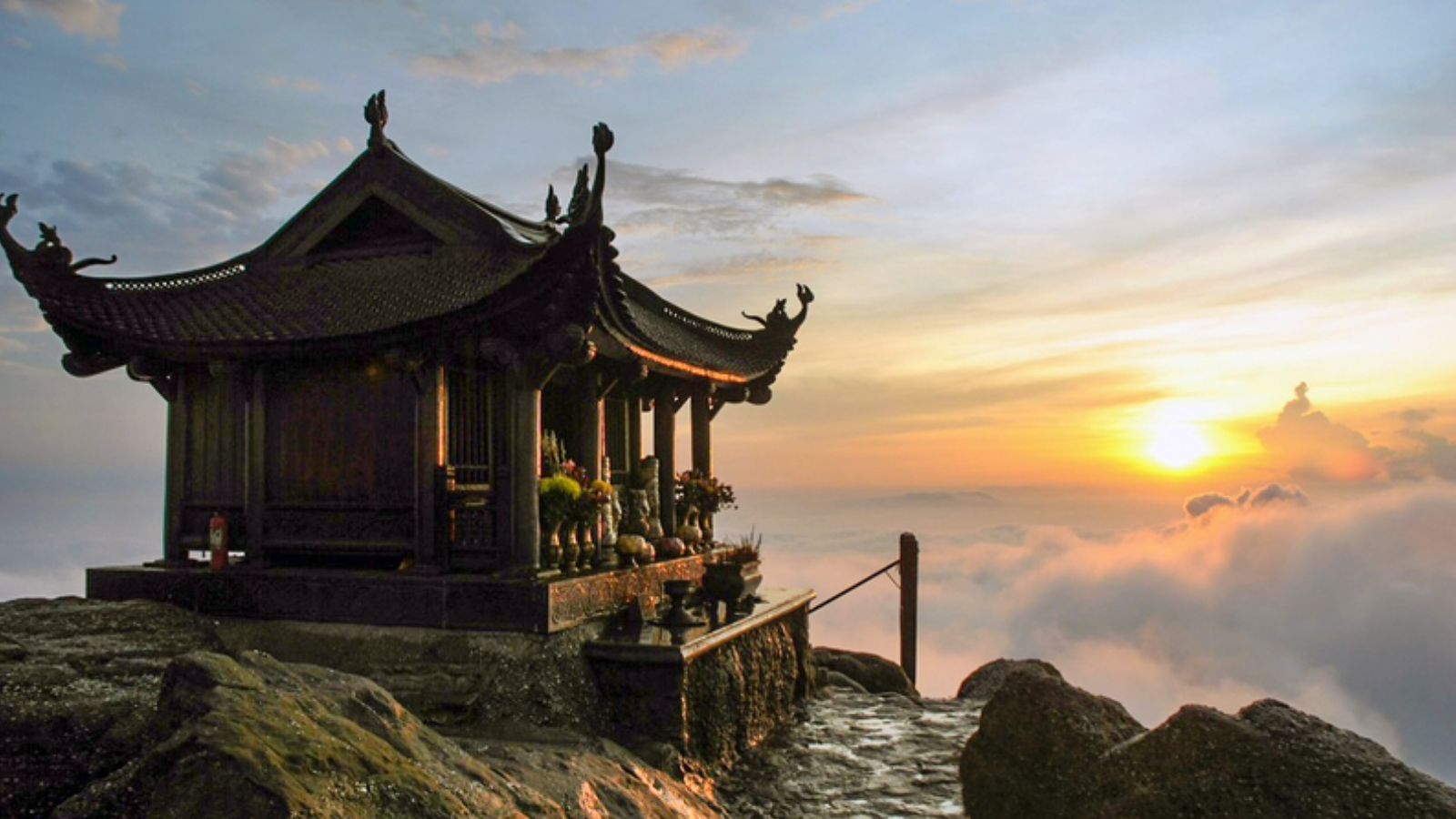Du Lịch Chùa Ba Vàng – Yên Tử 1 ngày